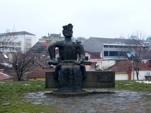 Княз Лазар и Археологически парк Лазарев град / снимка Друми в думи www.drumivdumi.com